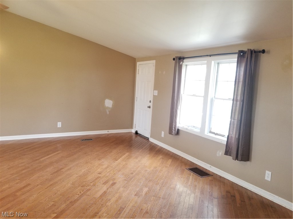 32221 Hoopes Road Salem, OH 44460 - Photo 6 of 35 Gallery Image 6