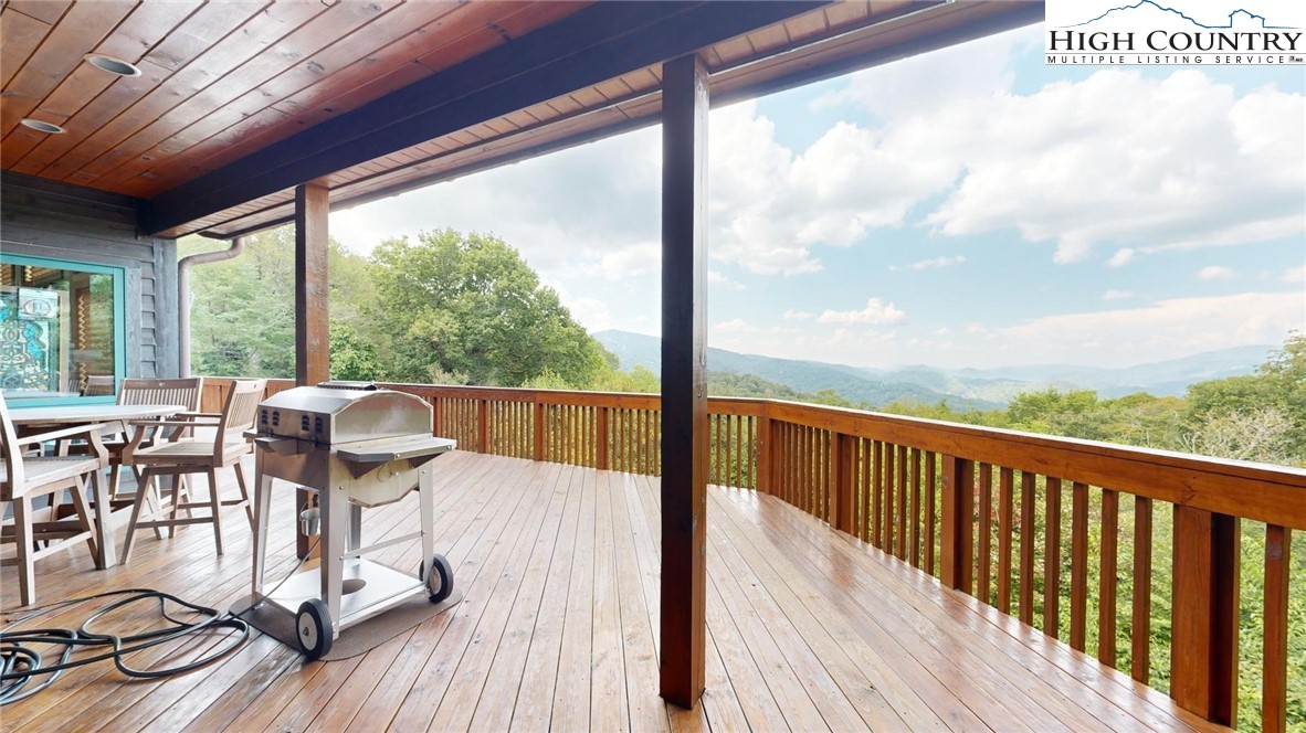 86 Tyneridge Road Banner Elk, NC 28604 - Photo 40 of 50 a view of balcony with furniture