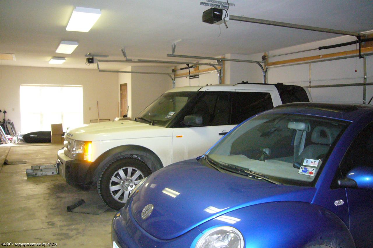 1401 Dowell Road Amarillo, TX 79124 - Photo 17 of 22 Garage