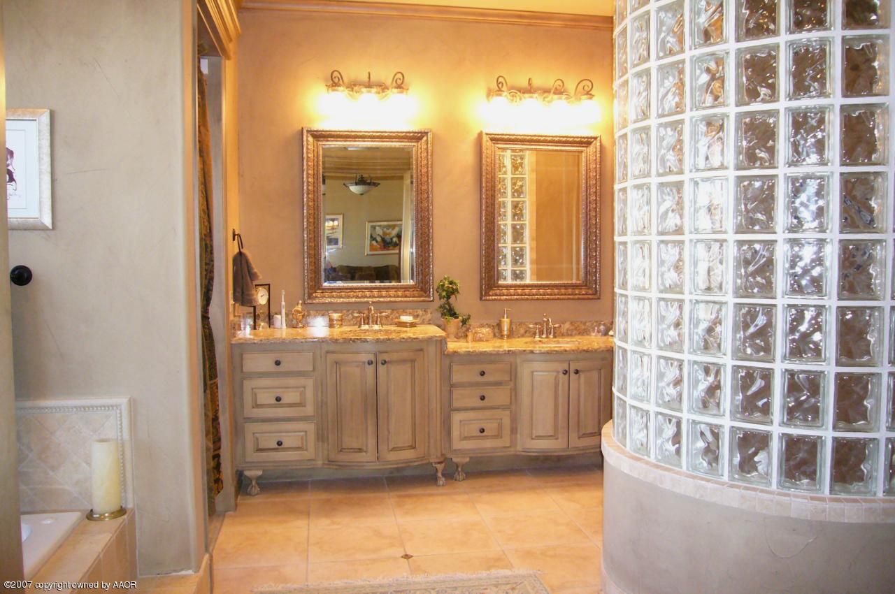 1401 Dowell Road Amarillo, TX 79124 - Photo 6 of 22 Master Bath