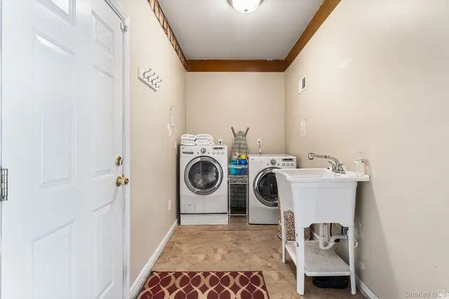 $951,000 | 51 Jordan Drive, Medford, NY 11763