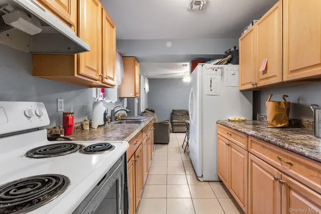 $951,000 | 51 Jordan Drive, Medford, NY 11763