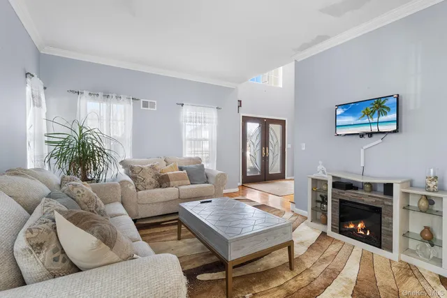 $951,000 | 51 Jordan Drive, Medford, NY 11763