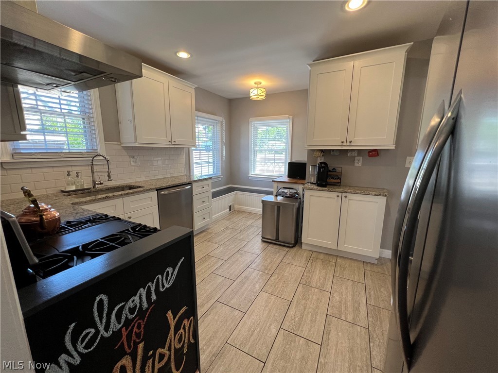 3675 Rolliston Road Cleveland, OH 44120 - Photo 9 of 32