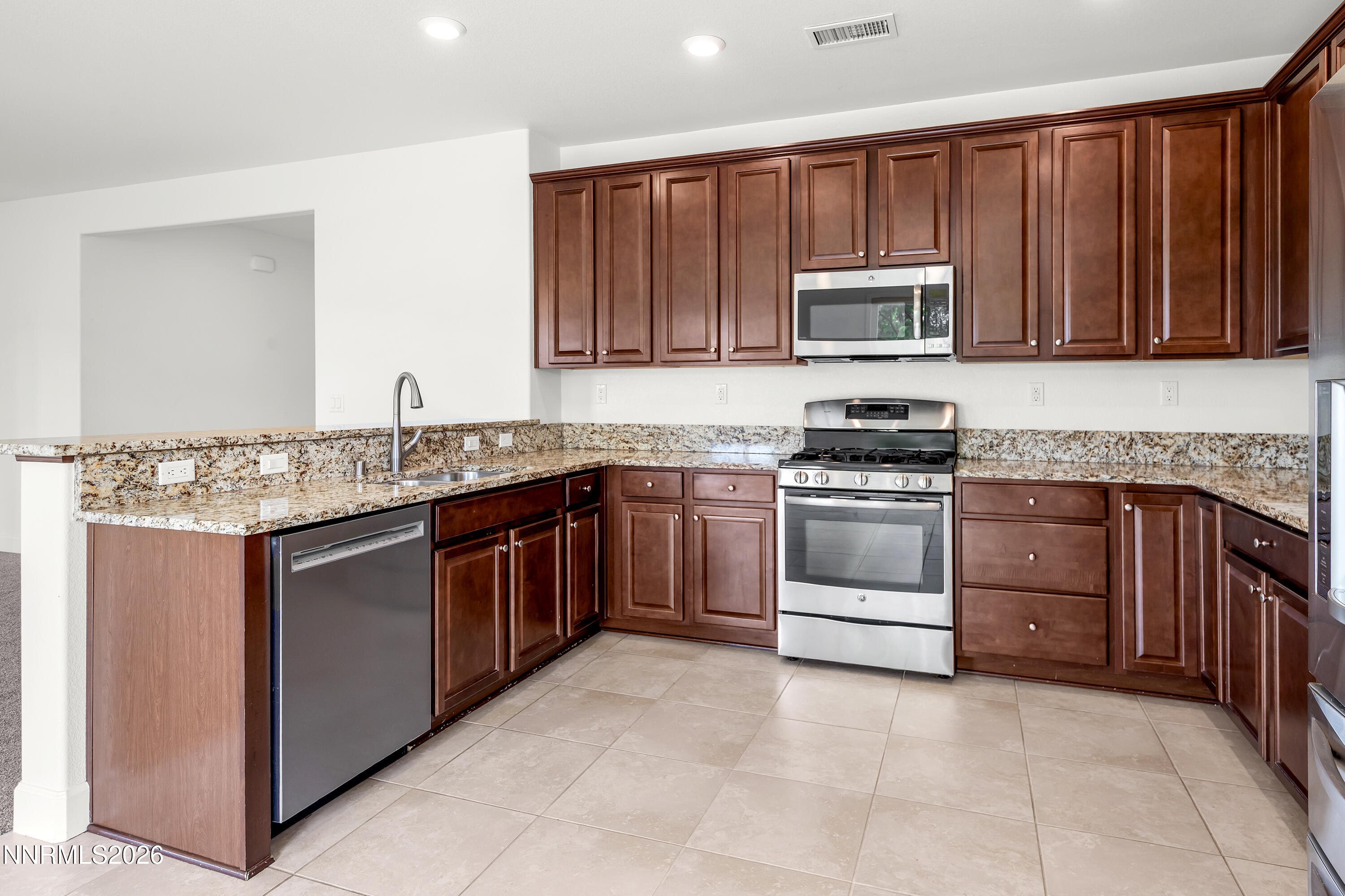 6976 Woodward Road Sparks, NV 89436 - Photo 9 of 46 Woodward6976-009