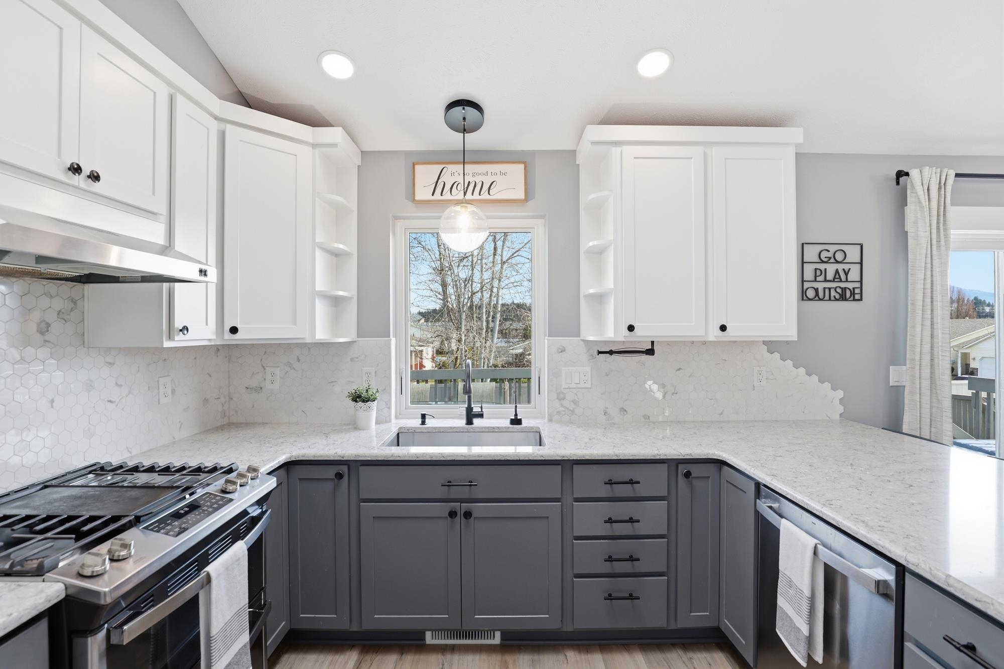 1715 South St Charles Road Spokane Valley, WA 99037 - Photo 12 of 43 Gallery Image 12