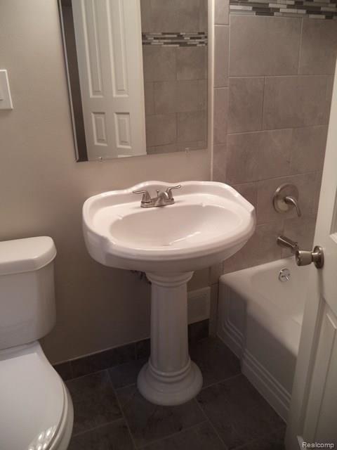 46 Edgemere Road Grosse Pointe Farms, MI 48236 - Photo 16 of 27