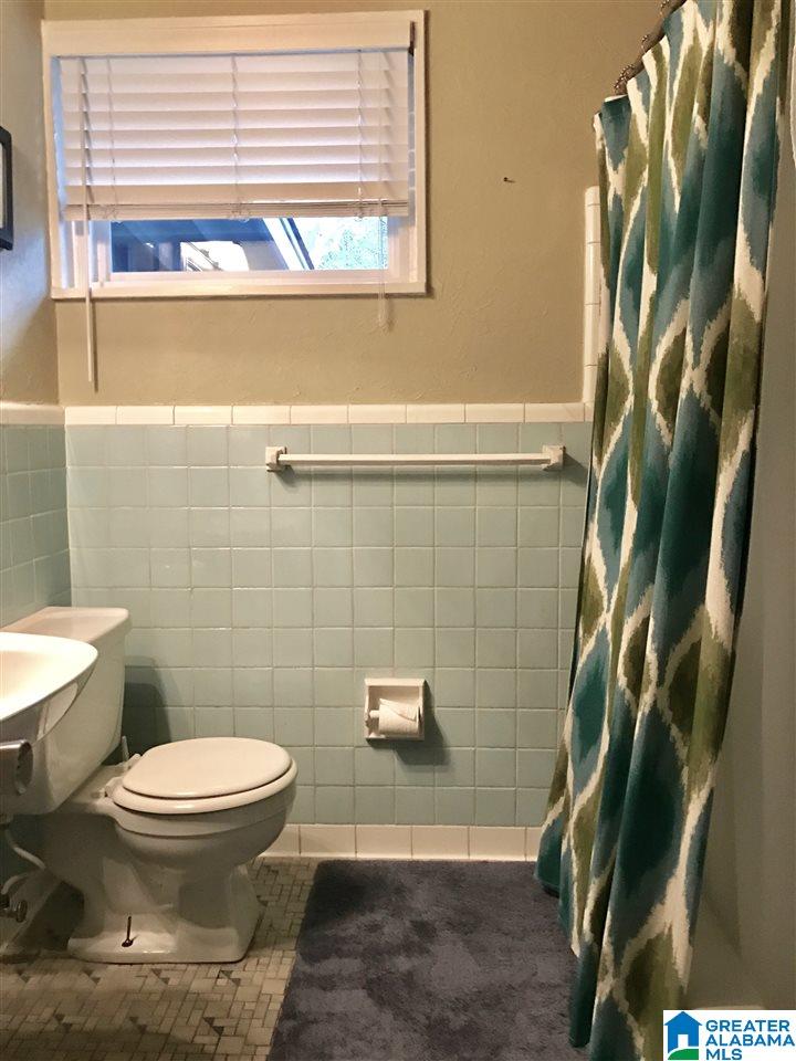 1321 Cresthill Road Birmingham, AL 35213 - Photo 10 of 11