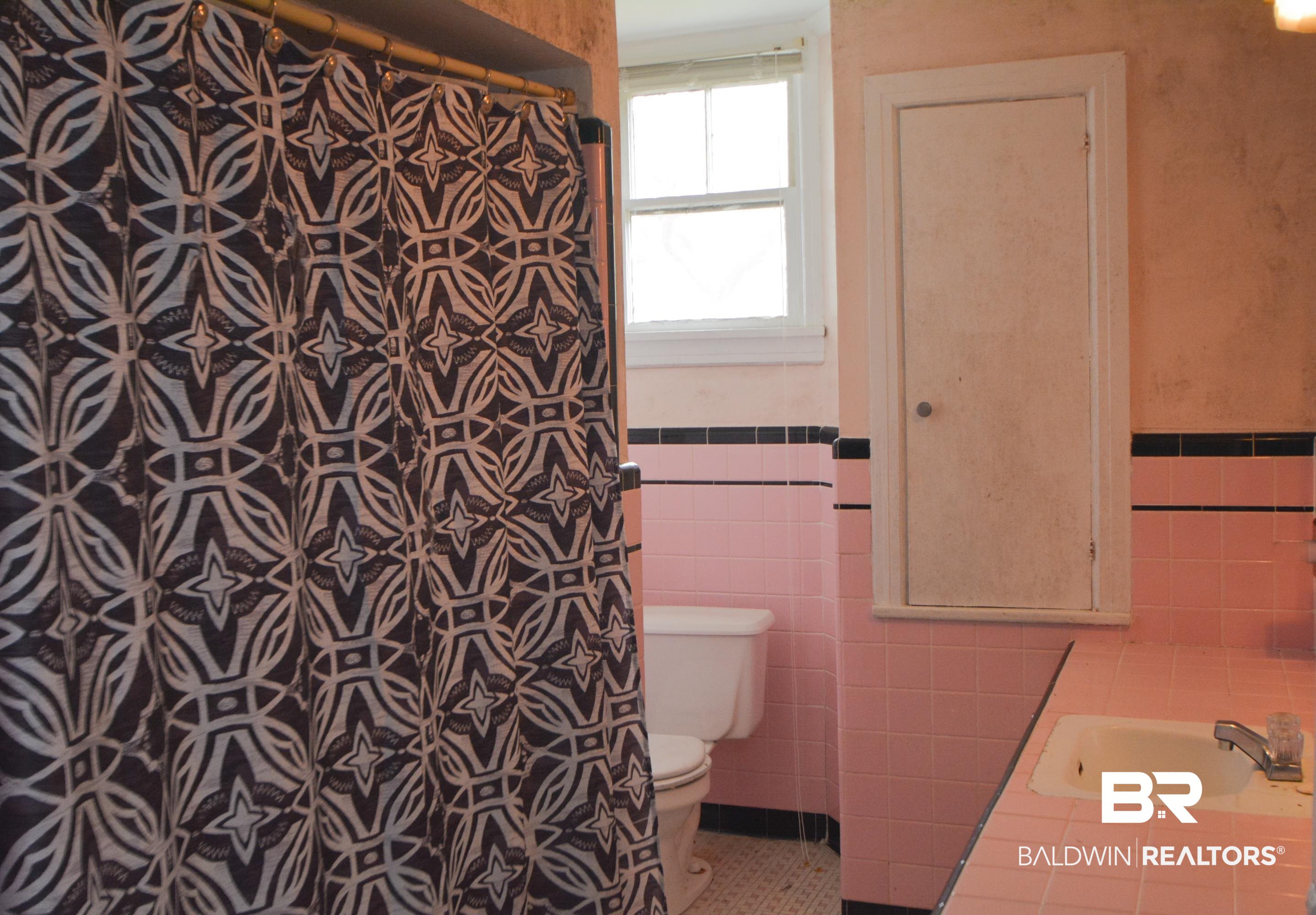 327 7th Street Chickasaw, AL 36611 - Photo 9 of 15 DownStairs bathroom