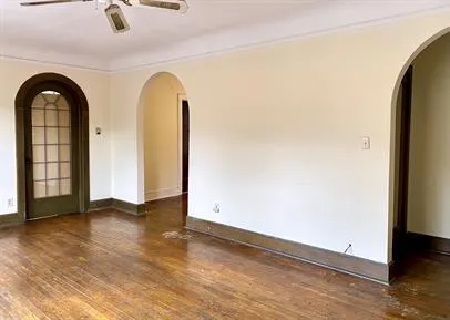 $949,900 | 3070 North Oakland Avenue, Milwaukee, WI 53211