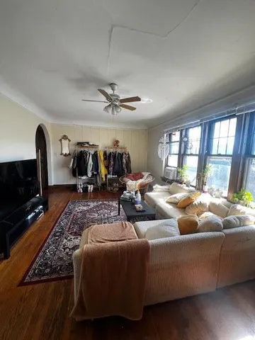 $949,900 | 3070 North Oakland Avenue, Milwaukee, WI 53211