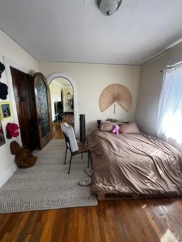 $949,900 | 3070 North Oakland Avenue, Milwaukee, WI 53211