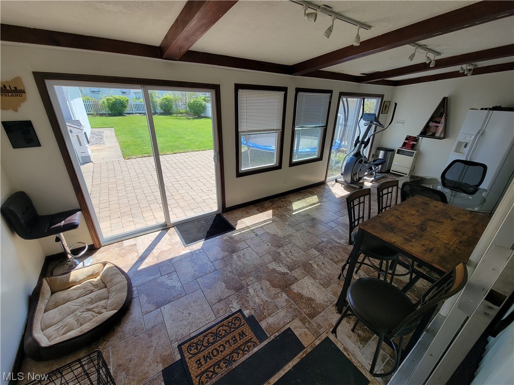 753 Pendley Road Willowick, OH 44095 - Photo 7 of 28 Awesome 4-season room