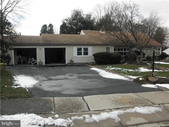 8804 Delphine Road Glenside, PA 19038 - Photo 2 of 25 Exterior Front