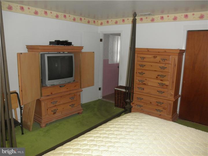 8804 Delphine Road Glenside, PA 19038 - Photo 13 of 25 Bedroom - Main
