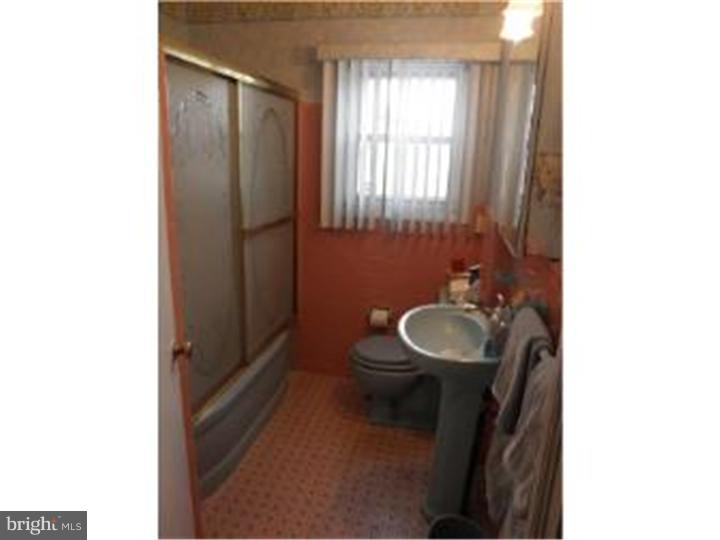 8804 Delphine Road Glenside, PA 19038 - Photo 19 of 25 Bathroom