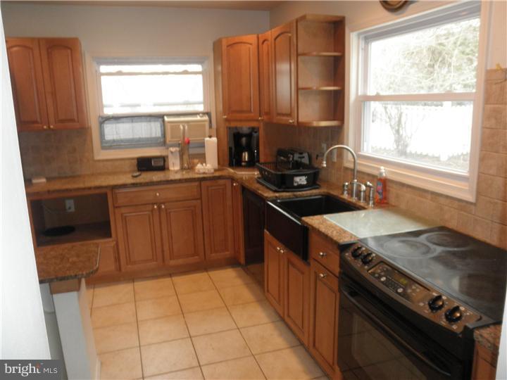 8804 Delphine Road Glenside, PA 19038 - Photo 7 of 25 Kitchen