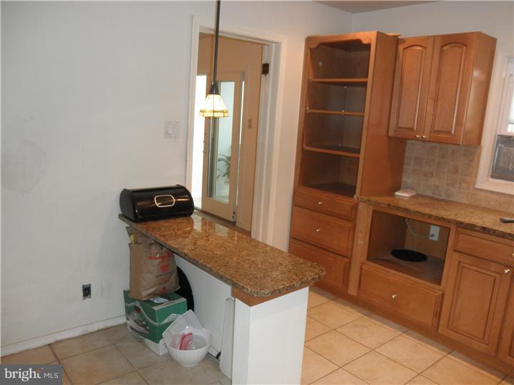 8804 Delphine Road Glenside, PA 19038 - Photo 8 of 25 Kitchen