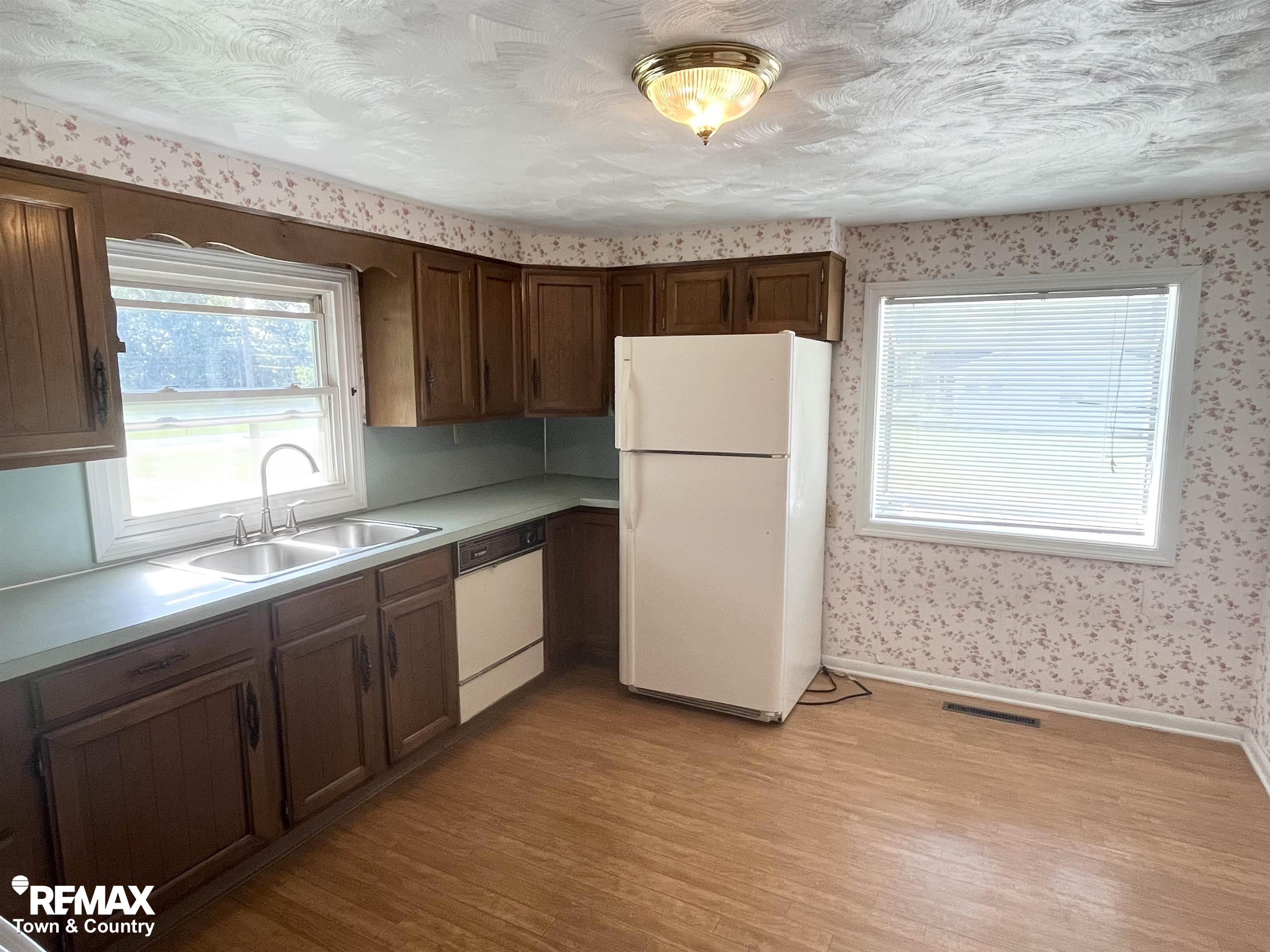 626 South McKinley Road Flushing, MI 48433 - Photo 5 of 34 50220416-24116525-bf48-4ee9-8ecd-759e3406cf36.JPG