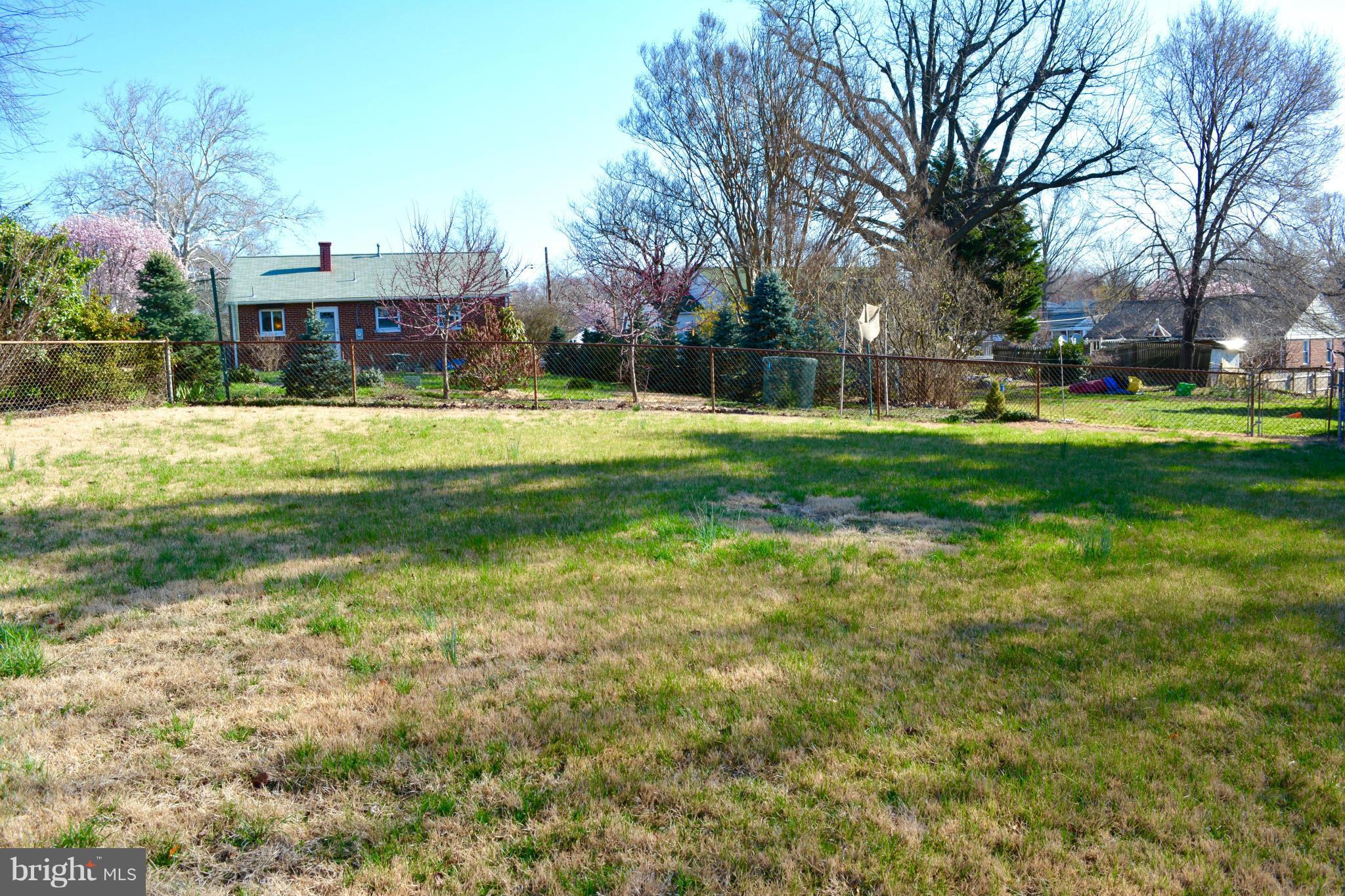 3811 Brightview Street Silver Spring, MD 20902 - Photo 25 of 30 rear yard