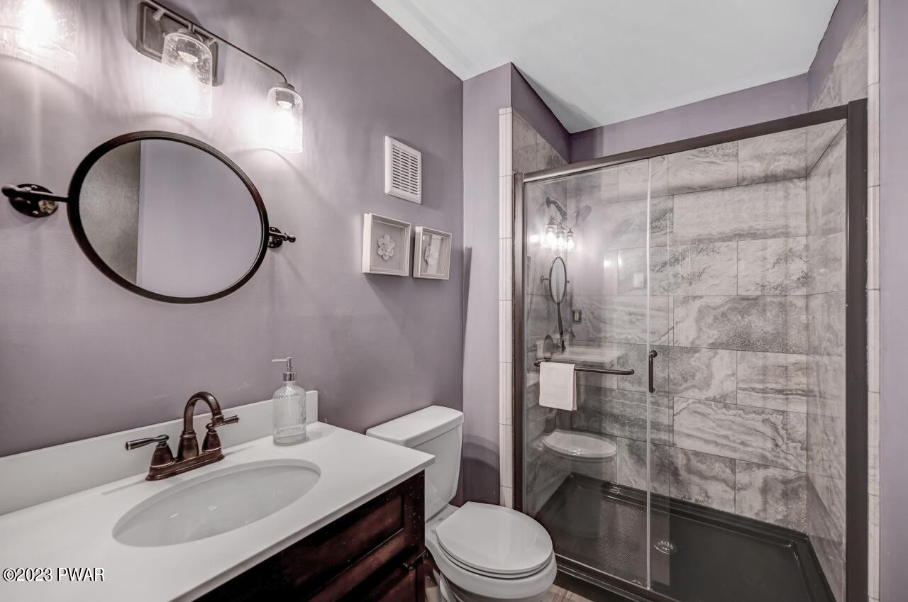 29 Ridgeview Drive Lake Ariel, PA 18436 - Photo 25 of 35 Main Level Bath