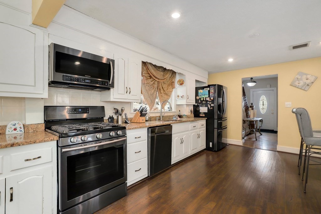 7 Hadwin Way Boston, MA 02131 - Photo 5 of 32 Gallery Image 5