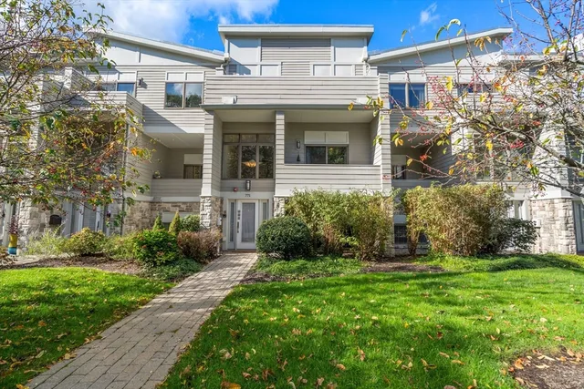 $1,690,000 | 771 Heath Street, Unit A, Brookline, MA 02467