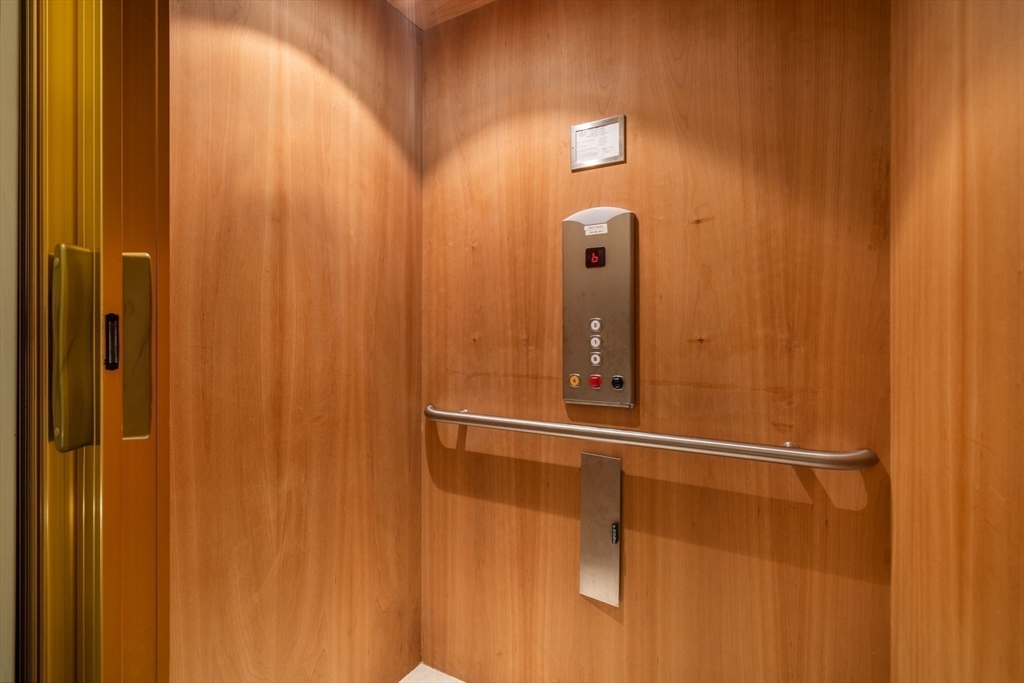 771 Heath Street, Unit A Brookline, MA 02467 - Photo 30 of 31