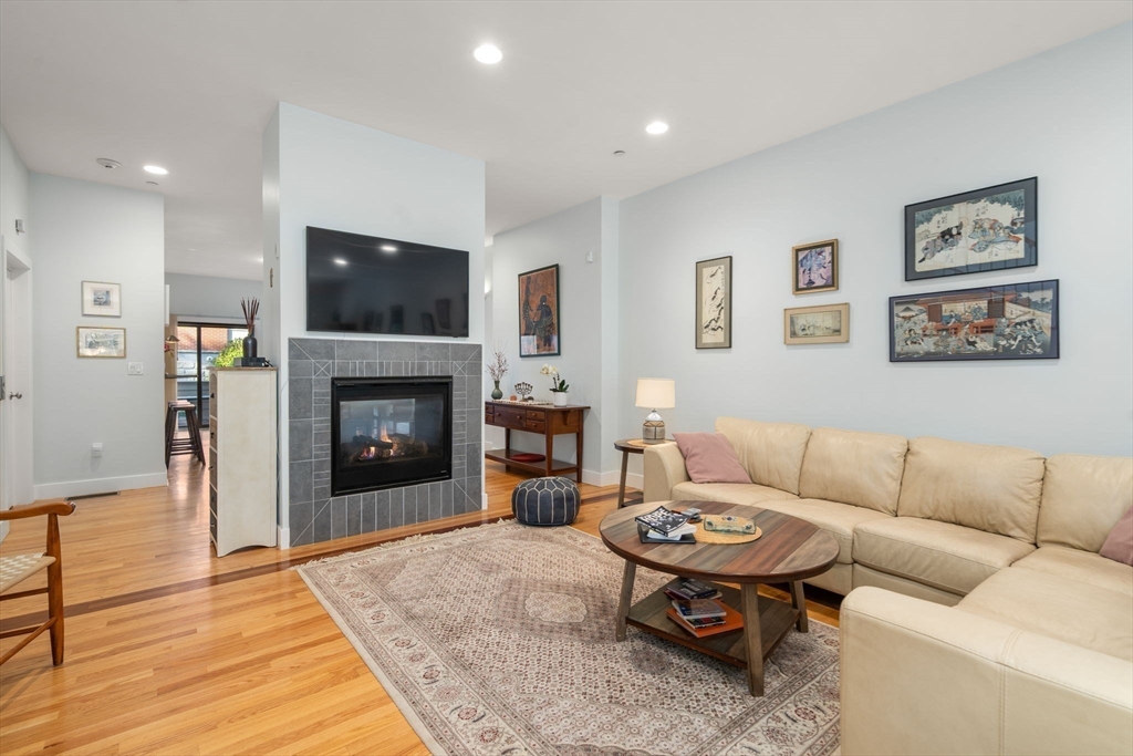 771 Heath Street, Unit A Brookline, MA 02467 - Photo 8 of 31
