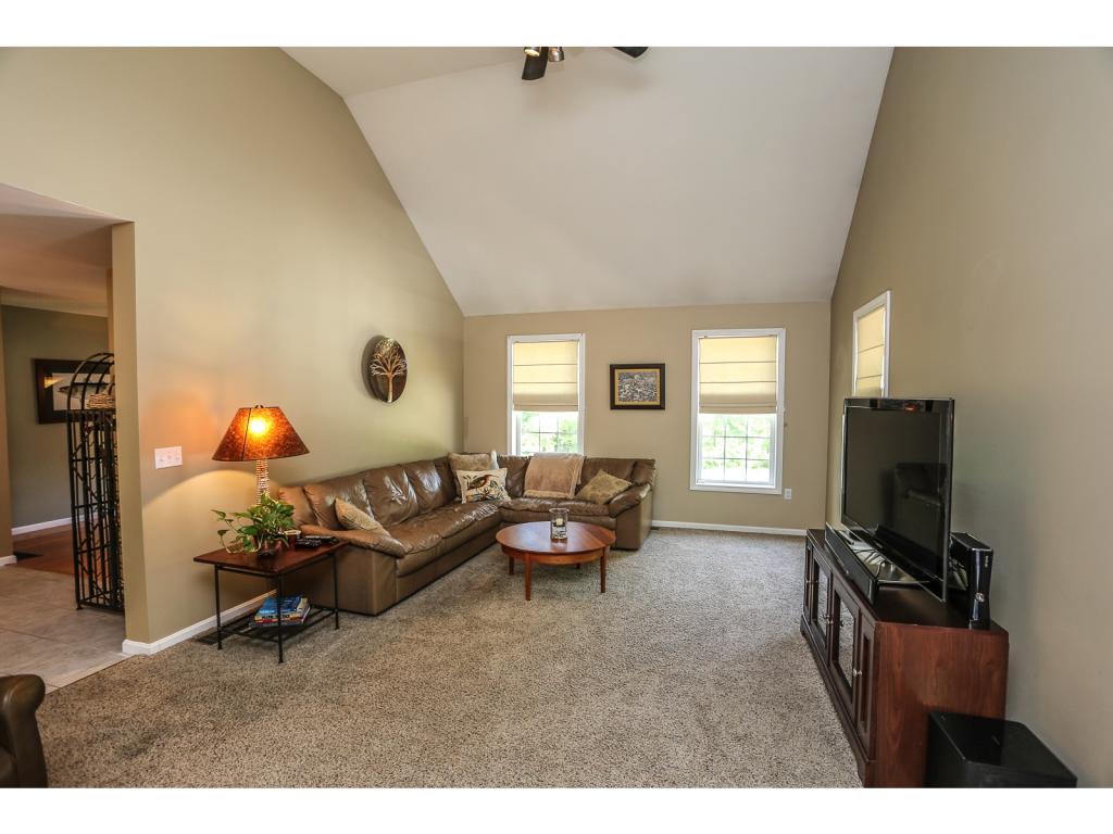 139 Goodhue Road Derry, NH 03038 - Photo 11 of 35