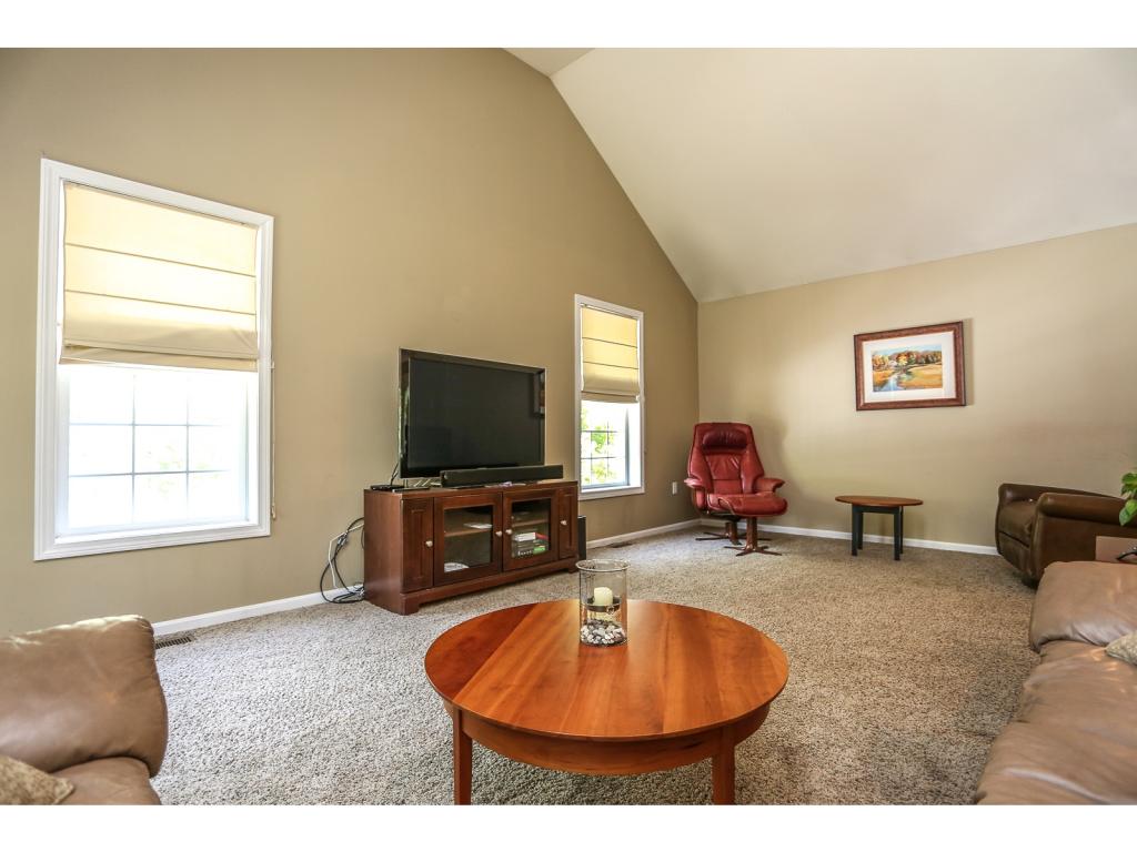 139 Goodhue Road Derry, NH 03038 - Photo 12 of 35