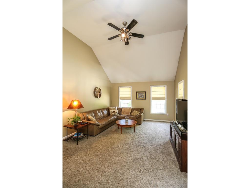 139 Goodhue Road Derry, NH 03038 - Photo 13 of 35