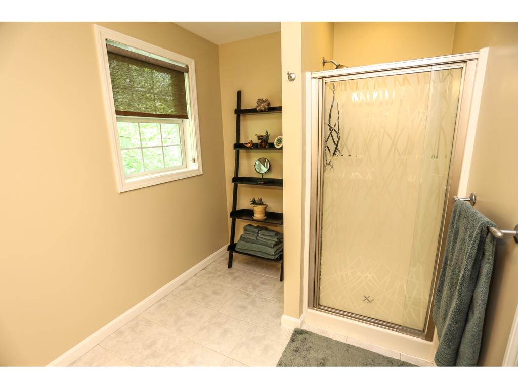 139 Goodhue Road Derry, NH 03038 - Photo 20 of 35