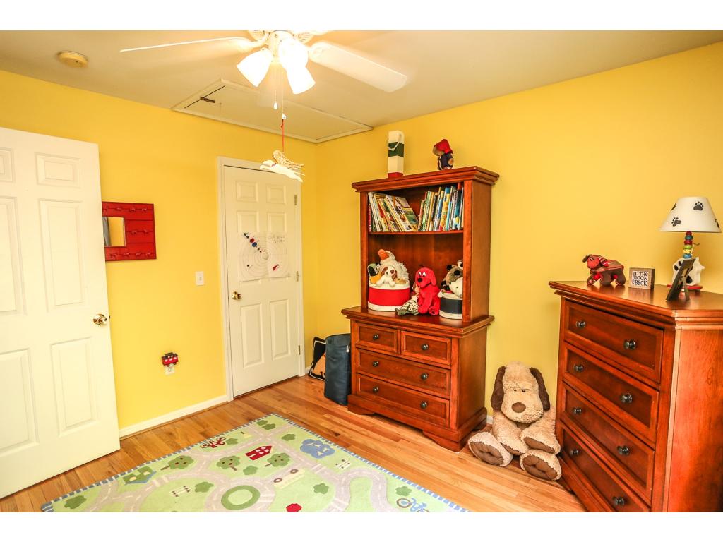 139 Goodhue Road Derry, NH 03038 - Photo 26 of 35