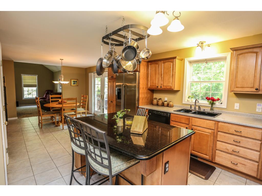 139 Goodhue Road Derry, NH 03038 - Photo 5 of 35