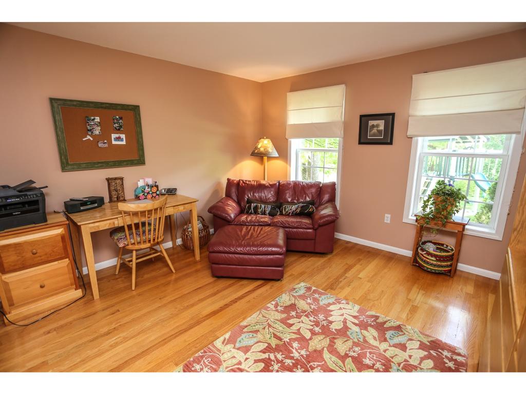 139 Goodhue Road Derry, NH 03038 - Photo 8 of 35