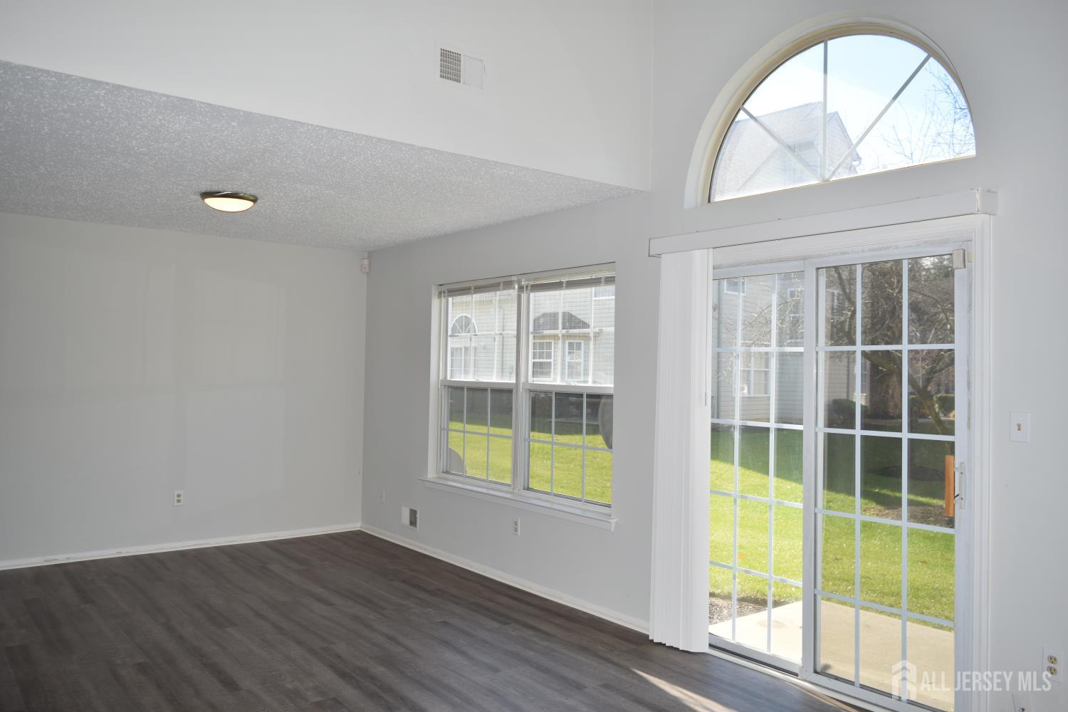 354 Lunar Road Piscataway, NJ 08854 - Photo 6 of 14 Gallery Image 6
