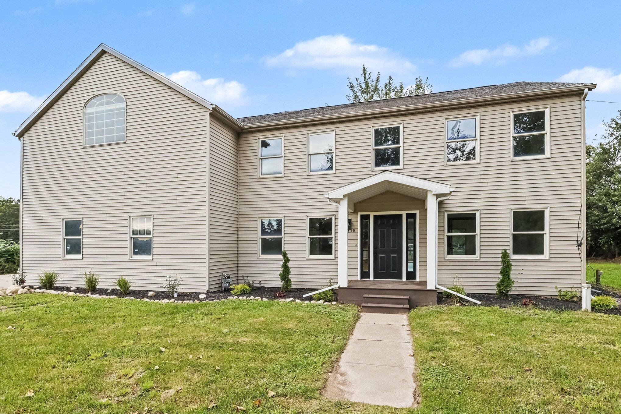 2415 Burton Road Niles, MI 49120 - Photo 4 of 36 004_file_1893