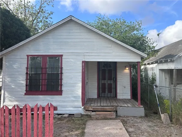 $67,000 | 531 W Avenue East, Robstown, TX 78380