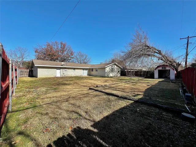 $2,095 | 725 Danish Drive, Grand Prairie, TX 75050