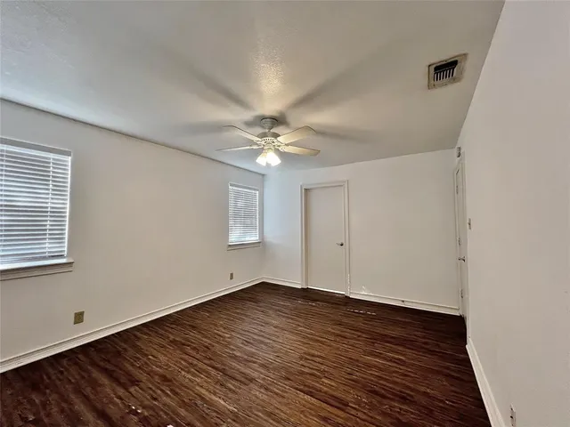 $1,995 | 725 Danish Drive, Grand Prairie, TX 75050