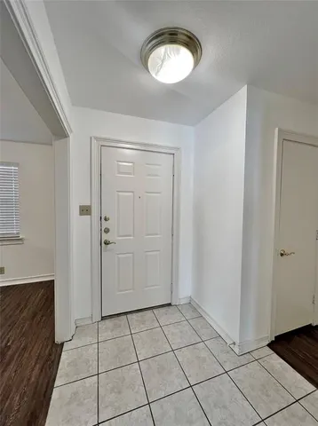 $1,995 | 725 Danish Drive, Grand Prairie, TX 75050