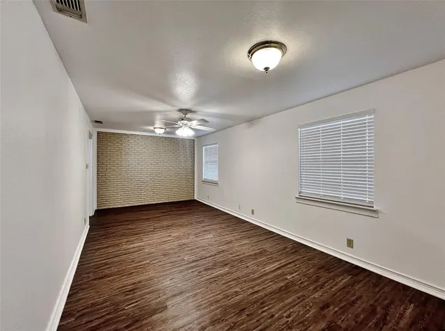 $1,995 | 725 Danish Drive, Grand Prairie, TX 75050