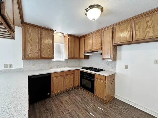 $1,995 | 725 Danish Drive, Grand Prairie, TX 75050