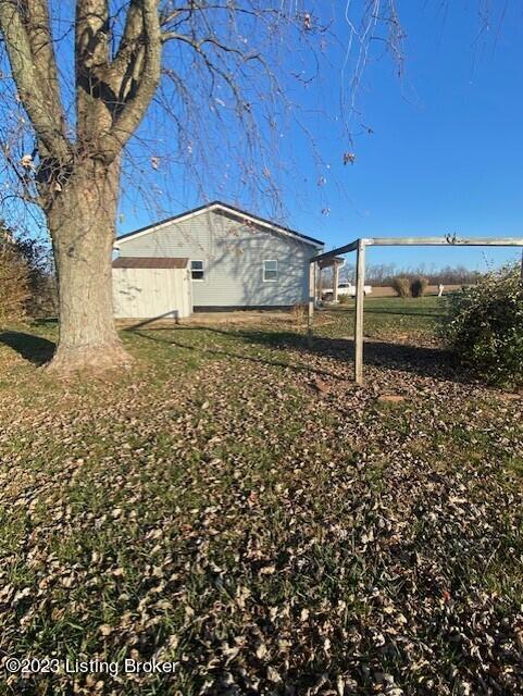 944 Leeport Road Milton, KY 40045 - Photo 9 of 27 Side view