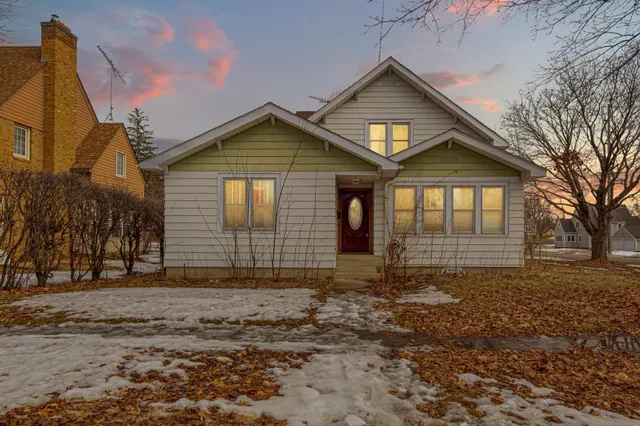 $255,000 | 1606 Greeley Avenue North, Glencoe, MN 55336
