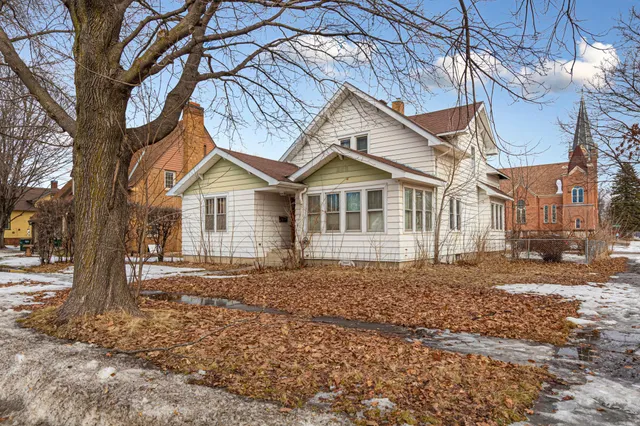 $255,000 | 1606 Greeley Avenue North, Glencoe, MN 55336