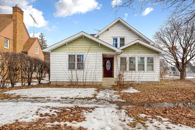 $255,000 | 1606 Greeley Avenue North, Glencoe, MN 55336