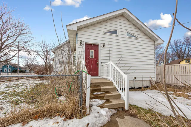 $255,000 | 1606 Greeley Avenue North, Glencoe, MN 55336