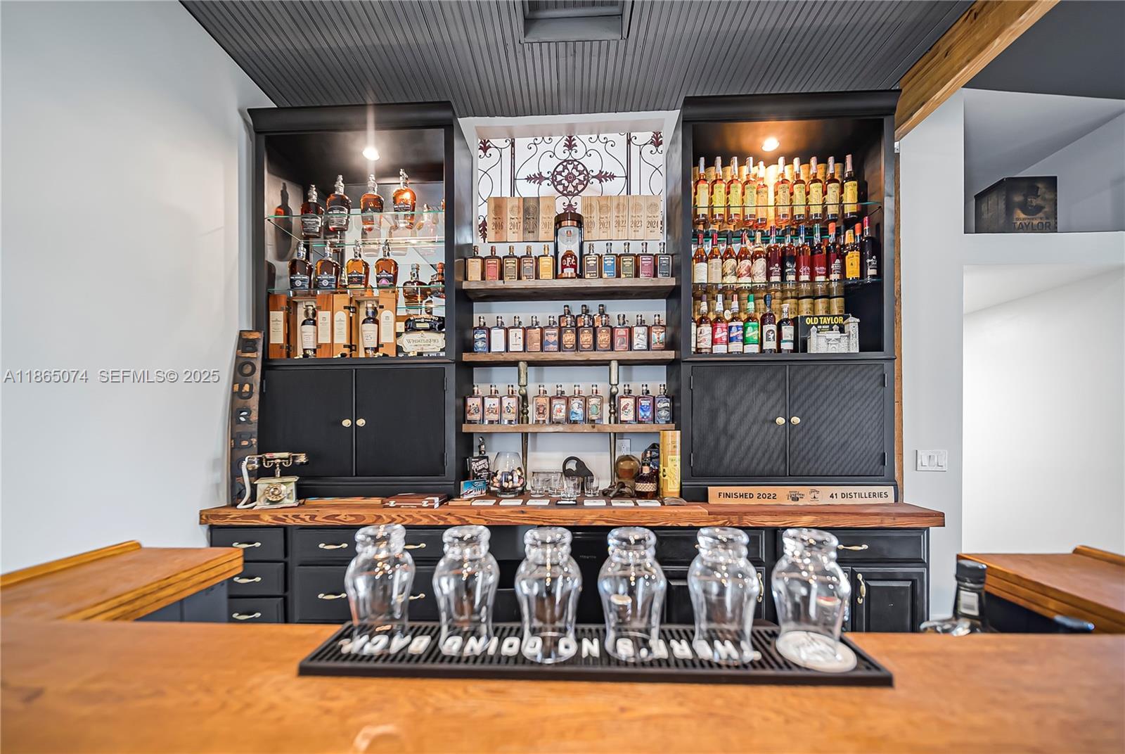 1020 Lands End Way Jupiter, FL 33458 - Photo 32 of 79 a view of front door with table